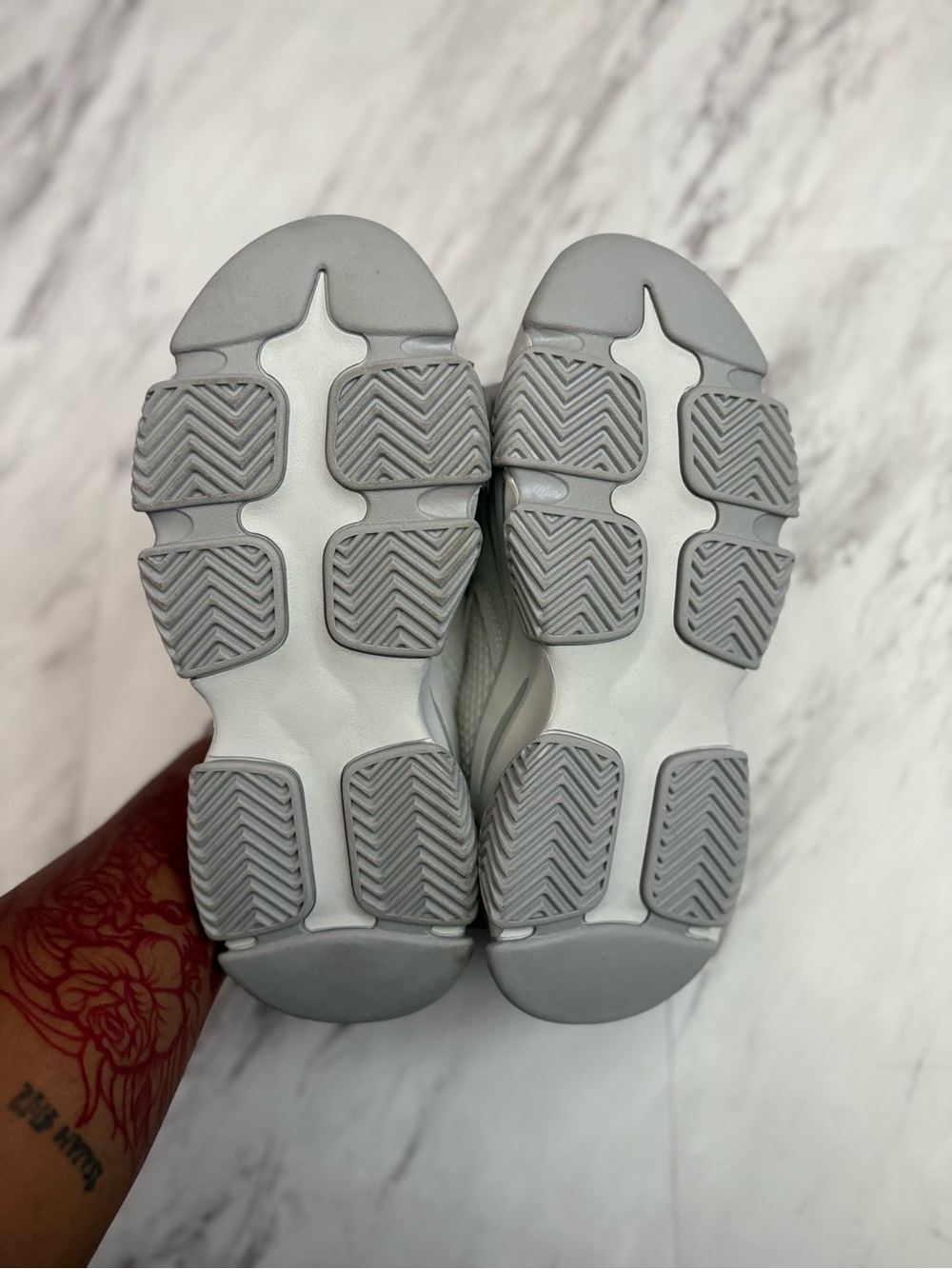 Steve Madden Women’s Pryce Light Gray Chunky Platform Sneakers - Picture 4 of 5